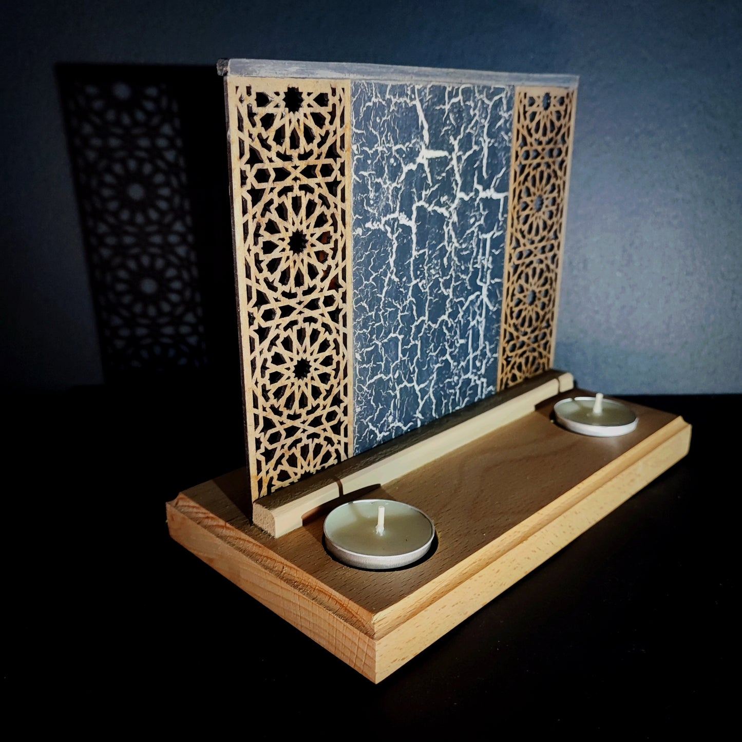 قطعة ديكور خشبية